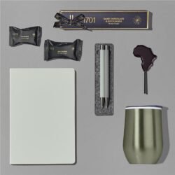 Yatta Vogue Vibes Hamper