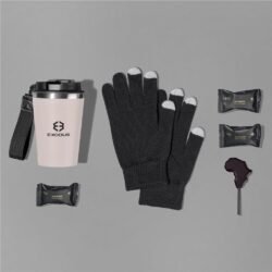 GH-YT-69-B-CM_FLAT_1024X1024 Yatta Cute & Cosy Hamper