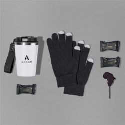 GH-YT-69-B-SW_FLAT_1024X1024 Yatta Cute & Cosy Hamper