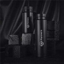 GF-AV-1283-B_LIFESTYLE_1024X1024 Alex Varga Gartlig Gift Set