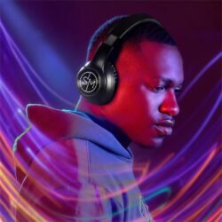 Swiss Cougar Stuttgart Active Noise-Cancelling Bluetooth Headphones