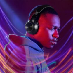 GP-SC-14-B-LIFESTYLE-NO-LOGO_1024X1024 Swiss Cougar Stuttgart Active Noise-Cancelling Bluetooth Headphones