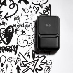 Swiss Cougar Argos Fast Charge 20W Wireless Charging Magnetic Power Bank - 10 000mAh